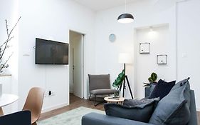 Kliki Klik Apartments By Irundo